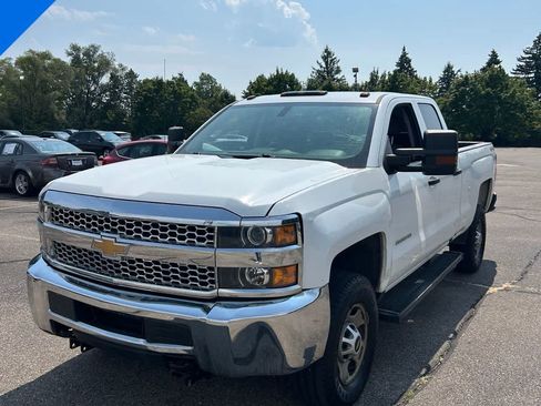 Used 2019 Chevrolet Silverado 2500 W/T AWD/4WD image 1