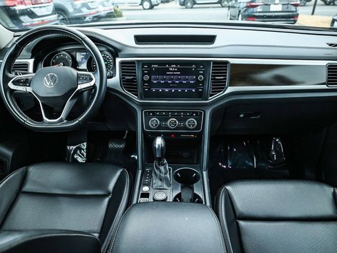 Used 2021 Volkswagen Atlas SE w/ Panoramic Sunroof Package image 18