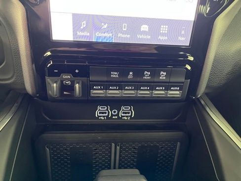 Used 2026 RAM 2500 Big Horn AWD/4WD image 33
