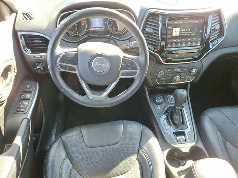 Used 2019 Jeep Cherokee Limited image 11