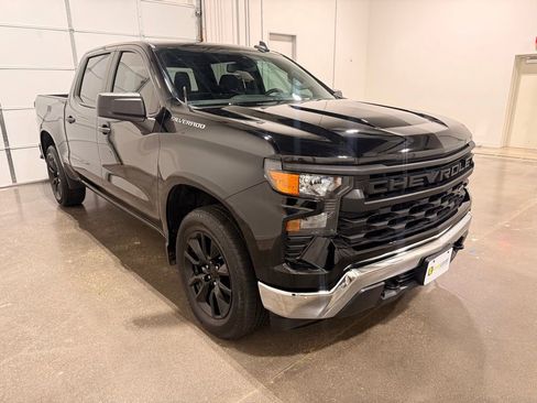 Used 2023 Chevrolet Silverado 1500 Custom AWD/4WD image 3