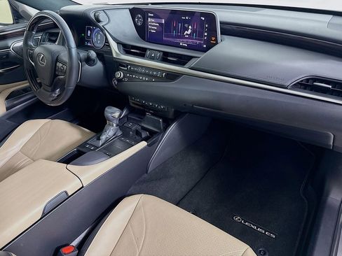 Used 2021 Lexus ES 300h Ultra Luxury w/ Accessory Package 2 image 30