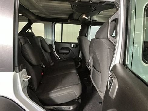Used 2023 Jeep Wrangler Unlimited AWD/4WD image 27