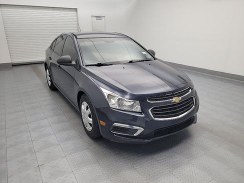 Used 2016 Chevrolet Cruze LS FWD image 13