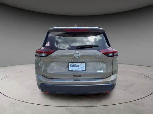 Certified 2025 Nissan Rogue SV w/ SV Premium Package AWD/4WD image 8