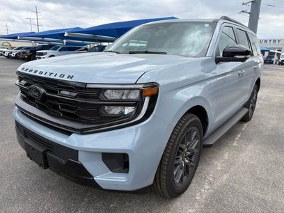 New 2026 Ford Expedition Platinum w/ Stealth Appearance Package