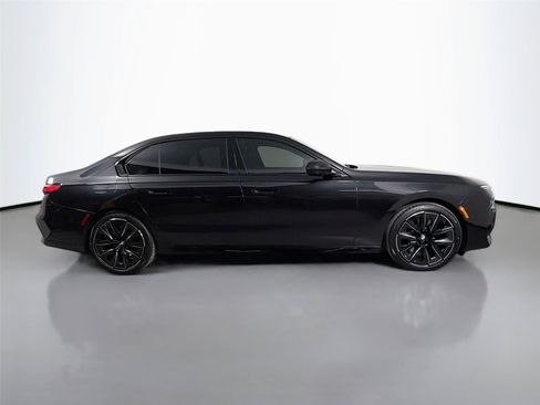 New 2026 BMW 740i RWD image 8