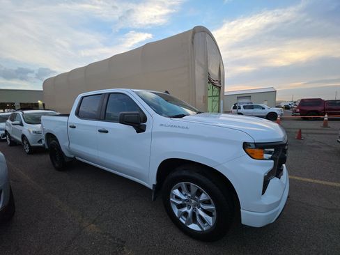 Used 2022 Chevrolet Silverado 1500 Custom RWD image 4