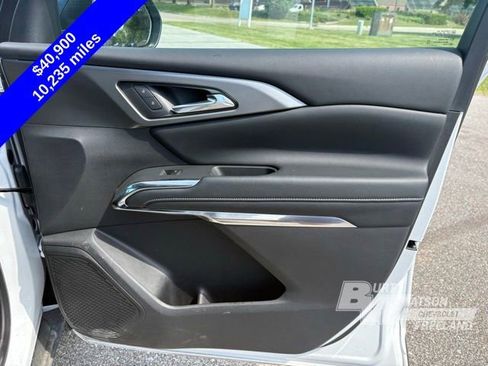 Used 2025 Chevrolet Traverse LT w/ Driver Confidence Package AWD/4WD image 28
