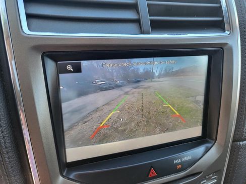 Used 2015 Lincoln MKX AWD w/ Equipment Group 102A image 19