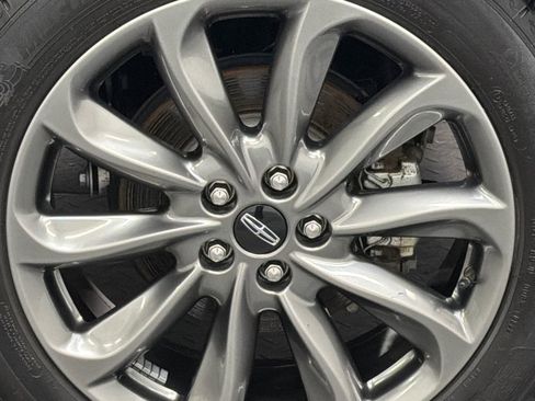 Certified 2022 Lincoln Corsair AWD w/ Premium Package image 5