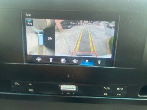 Used 2023 Mercedes-Benz Sprinter 2500 image 26