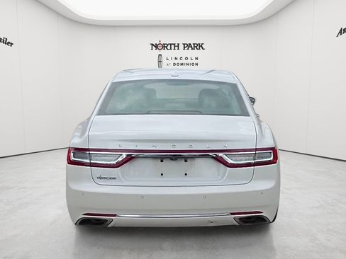 Used 2017 Lincoln Continental Premiere FWD image 4