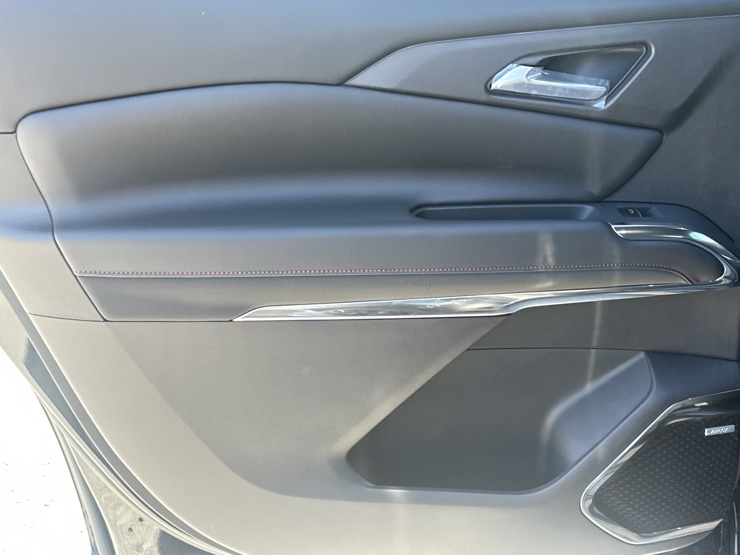 Used 2026 Chevrolet Traverse RS w/ LPO, Floor Liner Package FWD image 55