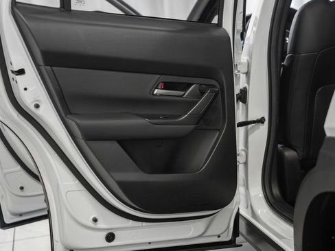 Used 2025 MAZDA CX-50 AWD 2.5 S w/ Premium Package image 44