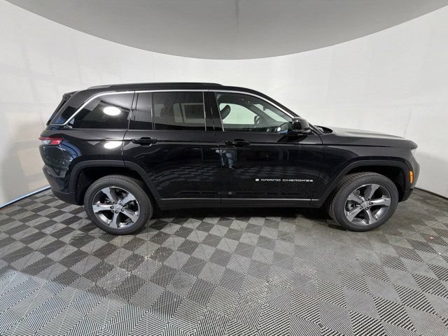 New 2026 Jeep Grand Cherokee Limited w/ Trailer Tow Package AWD/4WD image 15
