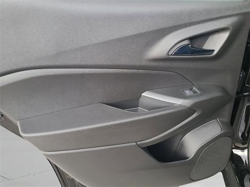 New 2026 Chevrolet Trax LT image 18