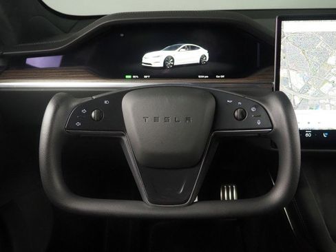 Used 2022 Tesla Model S AWD image 25