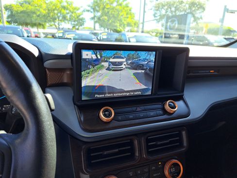 Used 2022 Ford Maverick Lariat w/ Equipment Group 500A Standard image 14