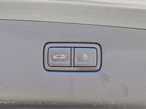 Used 2025 Genesis GV70 2.5T image 8