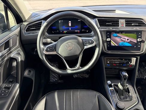 Used 2022 Volkswagen Tiguan SE image 13