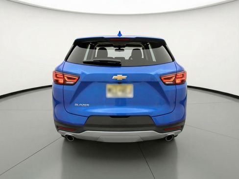 Used 2025 Chevrolet Blazer LT image 7