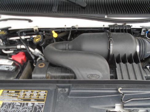 Used 2017 Ford E-450 and Econoline 450 Super Duty w/ Motorhome Prep Package image 19