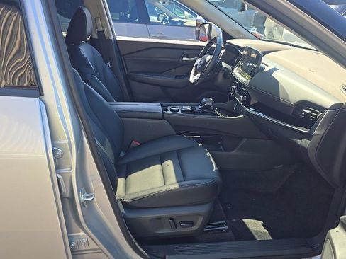 Used 2023 Nissan Rogue SL w/ SL Premium Package AWD/4WD image 8