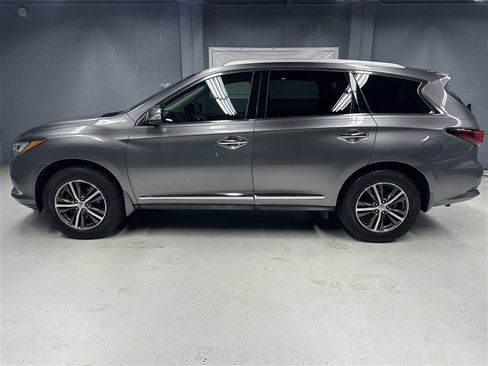 Used 2017 INFINITI QX60 AWD w/ Premium Package image 10