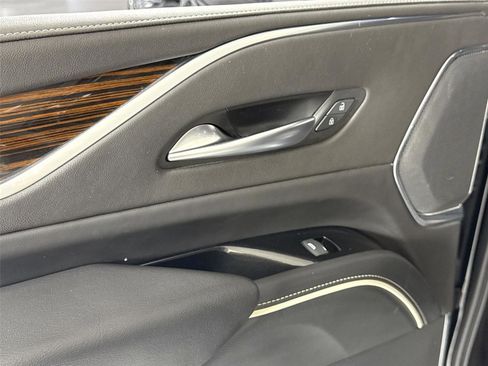 Used 2023 Cadillac Escalade Premium Luxury AWD/4WD image 28