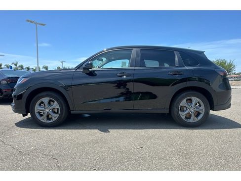 Used 2027 Honda HR-V LX image 2