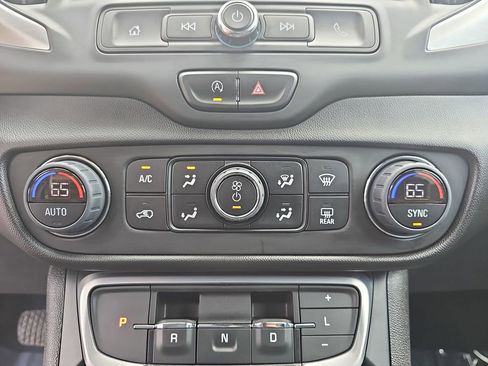 Used 2023 GMC Terrain SLE w/ Driver Convenience Package FWD image 26