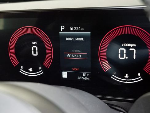 Used 2025 Hyundai Kona SEL FWD image 15