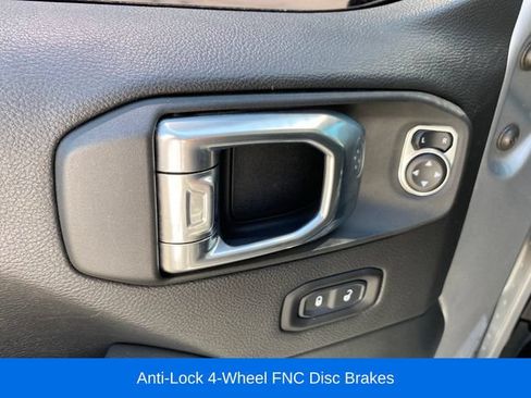 Used 2021 Jeep Wrangler Unlimited Sahara AWD/4WD image 18