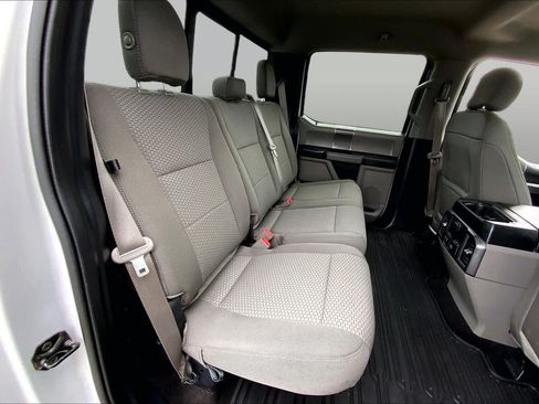 Used 2019 Ford F150 XLT w/ Equipment Group 302A Luxury AWD/4WD image 18