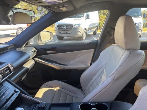 Used 2017 Lexus IS 200t image 40