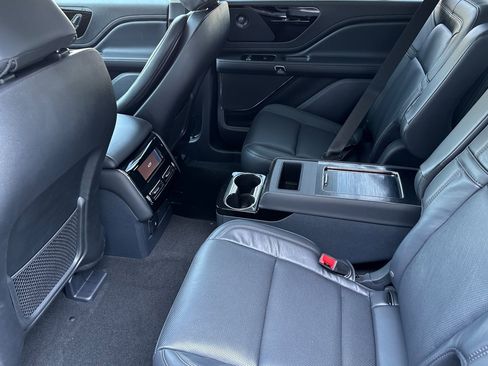 New 2025 Lincoln Aviator Reserve image 11