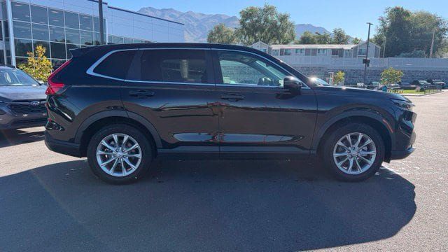 Used 2023 Honda CR-V EX image 2