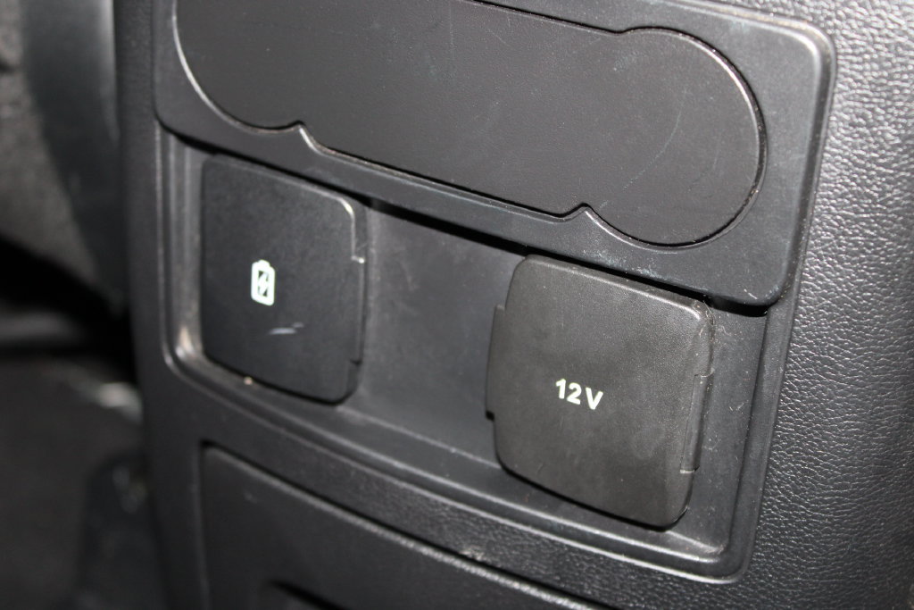 Used 2023 Ford Explorer XLT AWD/4WD image 33