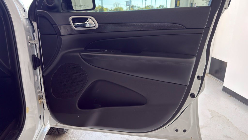 Used 2018 Jeep Grand Cherokee Altitude AWD/4WD image 36