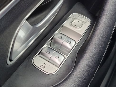 Used 2024 Mercedes-Benz GLE 450 4MATIC image 24