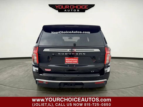 Used 2021 Chevrolet Suburban LT AWD/4WD image 4