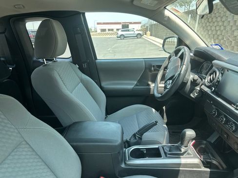Used 2022 Toyota Tacoma SR5 w/ SR5 Appearance Package (SM) RWD image 10