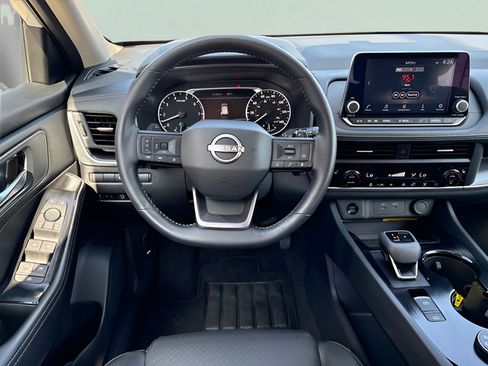 Certified 2025 Nissan Rogue SV w/ SV Premium Package AWD/4WD image 13