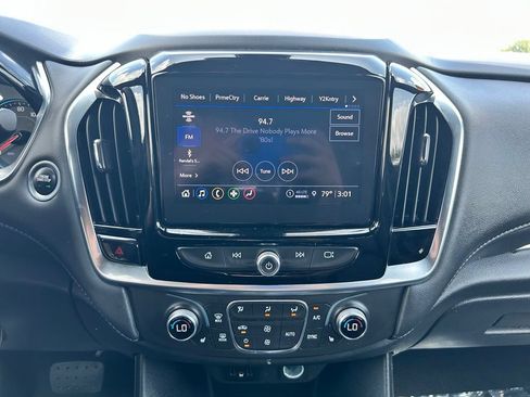 Used 2023 Chevrolet Traverse LT w/ Rear Camera Mirror Package AWD/4WD image 26