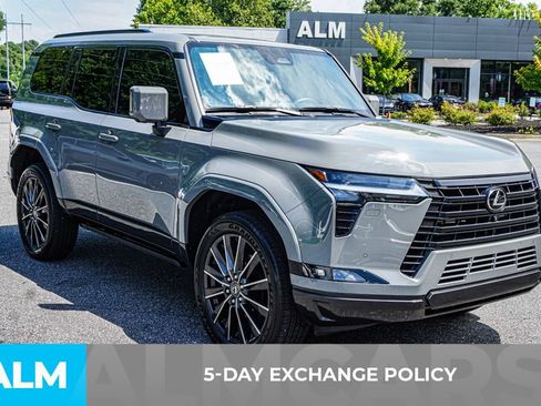 Used 2025 Lexus GX 550 w/ Accessory Package (2T) AWD/4WD image 3
