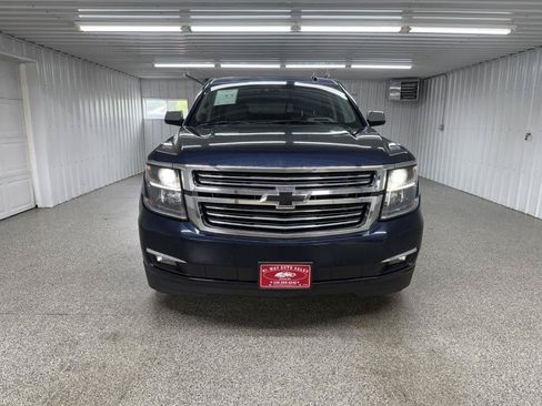 Used 2017 Chevrolet Suburban Premier AWD/4WD image 3