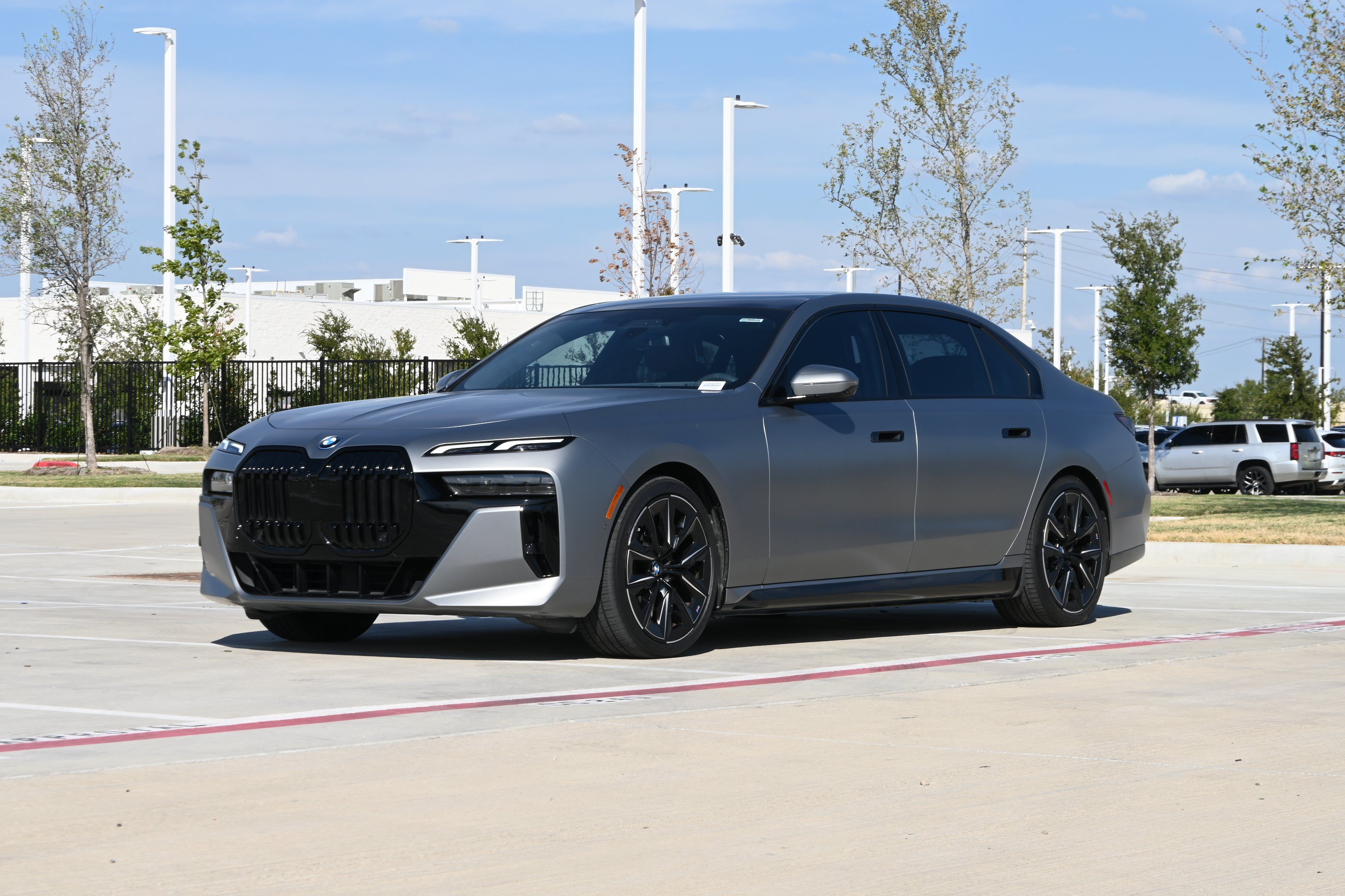 Certified 2023 BMW i7 xDrive60 AWD/4WD image 5