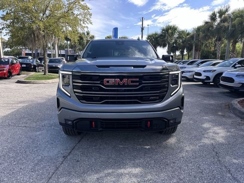Used 2024 GMC Sierra 1500 AT4 w/ Technology Package AWD/4WD image 8