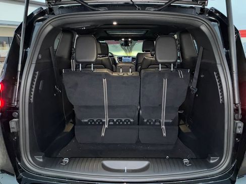 New 2026 Chrysler Pacifica Limited w/ Trailer Tow Group image 24